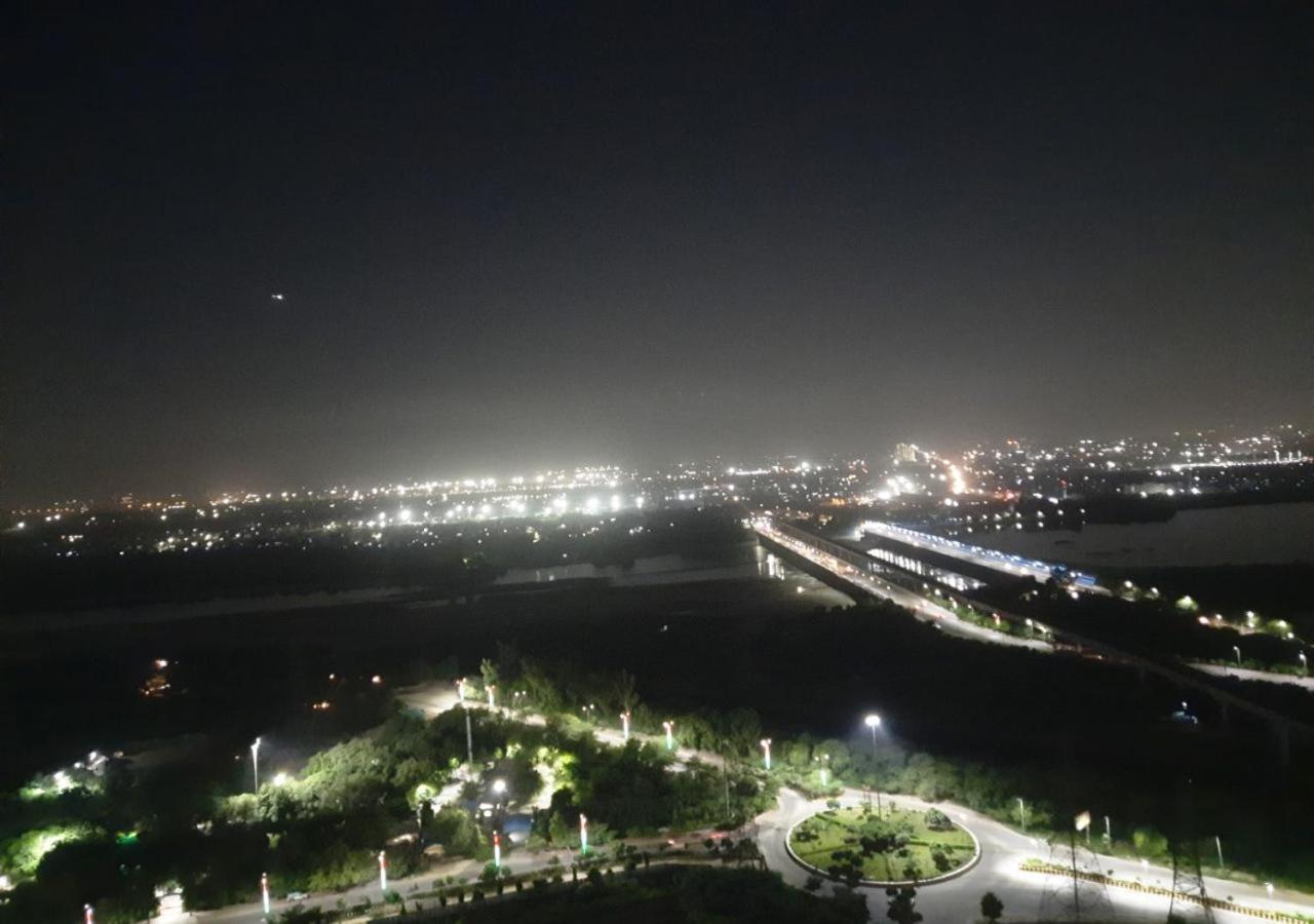 Luxury , Delhi Ncr