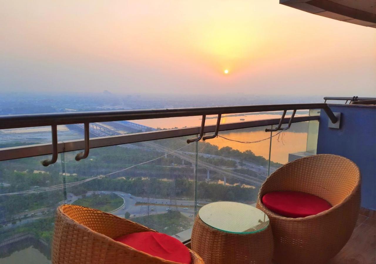 Luxury , Delhi Ncr Apartment Noida