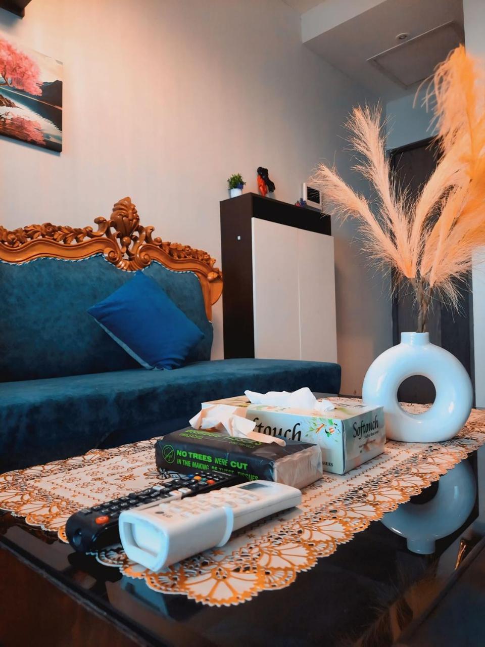 Luxury , Delhi Ncr *