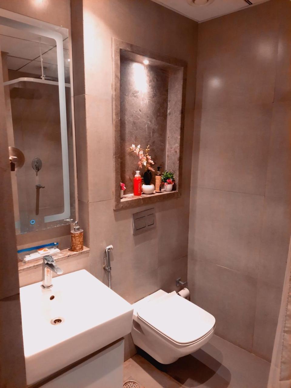 Luxury , Delhi Ncr * Noida