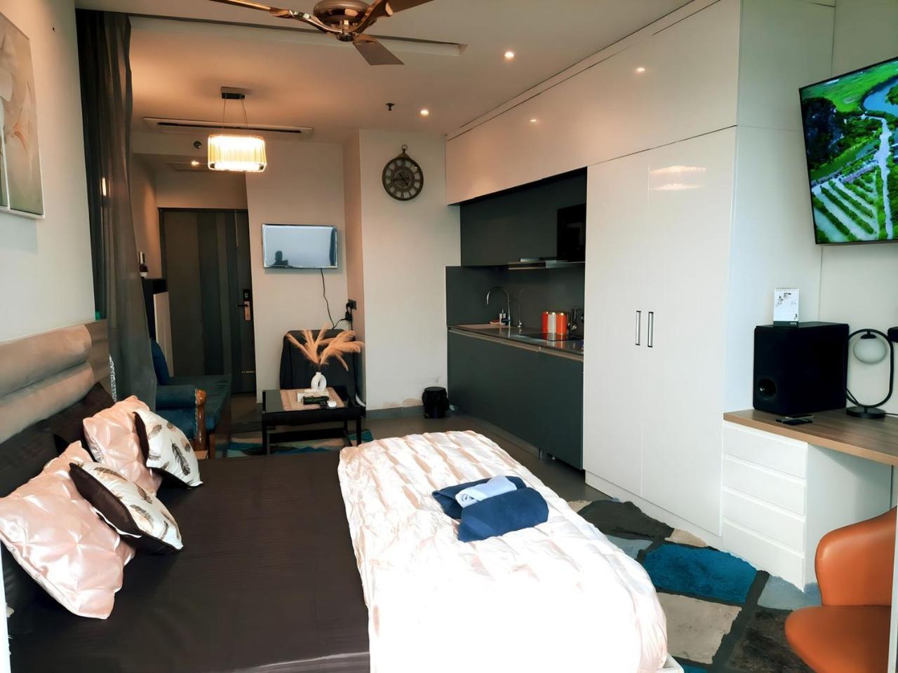 Luxury , Delhi Ncr Apartment Noida
